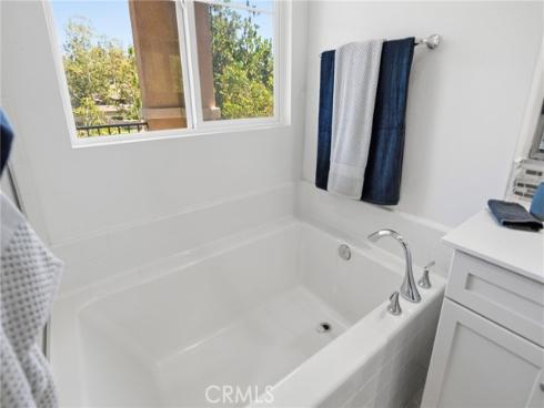 10 Willow , Lake Forest, CA