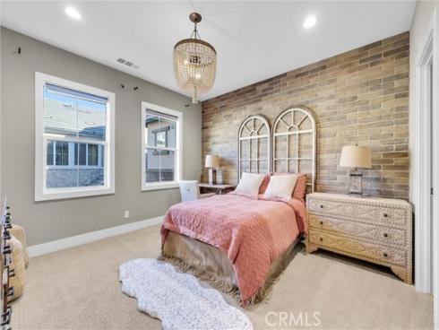 1164 Portola Oaks Dr , Lake Forest, CA