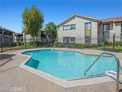 23232 orange av 2 , Lake Forest, CA
