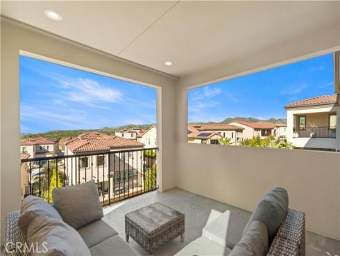 37 Caspian , Lake Forest, CA