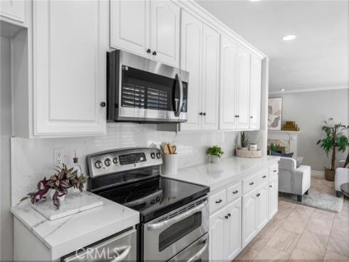 25805  Chapel Hill  , Lake Forest, CA