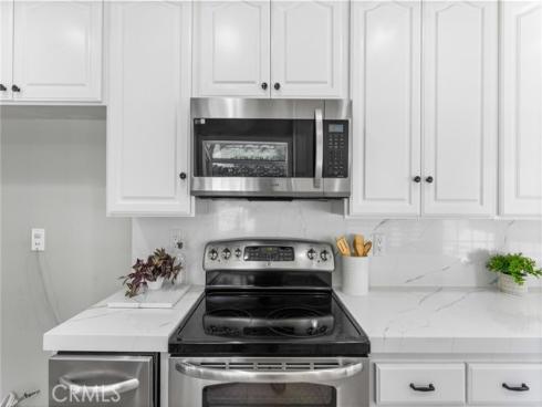 25805  Chapel Hill  , Lake Forest, CA