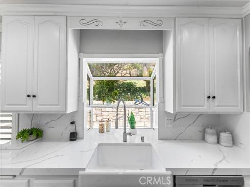 25805  Chapel Hill  , Lake Forest, CA