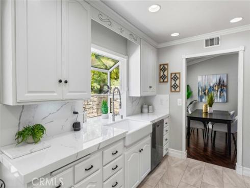 25805  Chapel Hill  , Lake Forest, CA