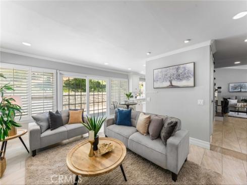 25805  Chapel Hill  , Lake Forest, CA