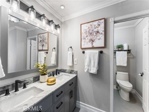 25805  Chapel Hill  , Lake Forest, CA