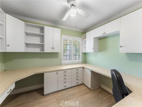 25805  Chapel Hill  , Lake Forest, CA