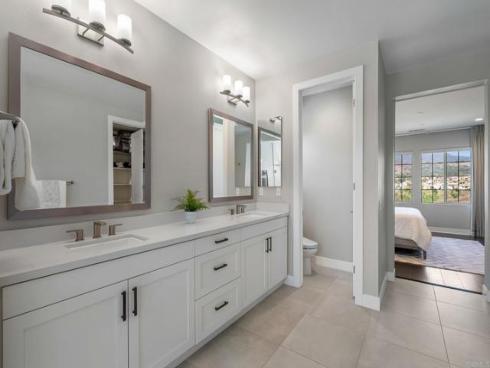 1832 Aliso Canyon Dr , Lake Forest, CA