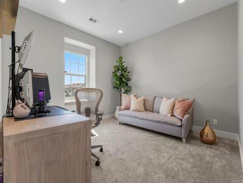 1832 Aliso Canyon Dr , Lake Forest, CA