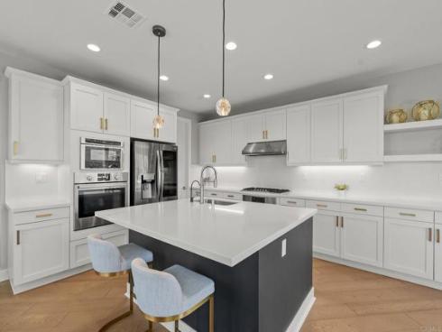 1832 Aliso Canyon Dr , Lake Forest, CA