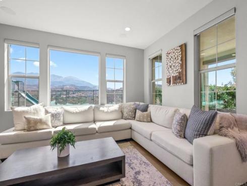 1832 Aliso Canyon Dr , Lake Forest, CA