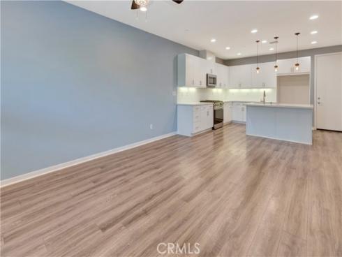 76 Finch , Lake Forest, CA