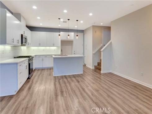76 Finch , Lake Forest, CA