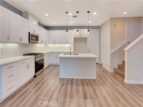 76 Finch , Lake Forest, CA