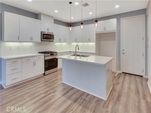 76 Finch , Lake Forest, CA