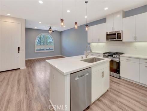 76 Finch , Lake Forest, CA