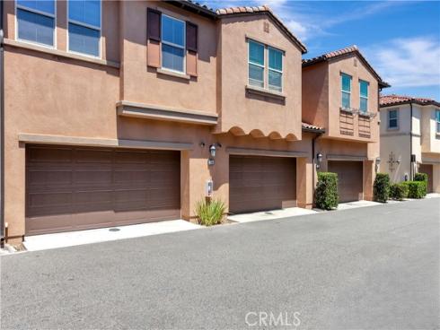 76 Finch , Lake Forest, CA