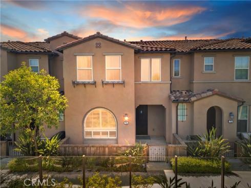76 Finch , Lake Forest, CA
