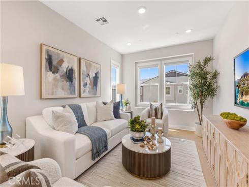 400 Riverbend , Lake Forest, CA
