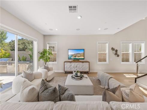 400 Riverbend , Lake Forest, CA