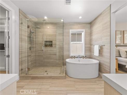 400 Riverbend , Lake Forest, CA