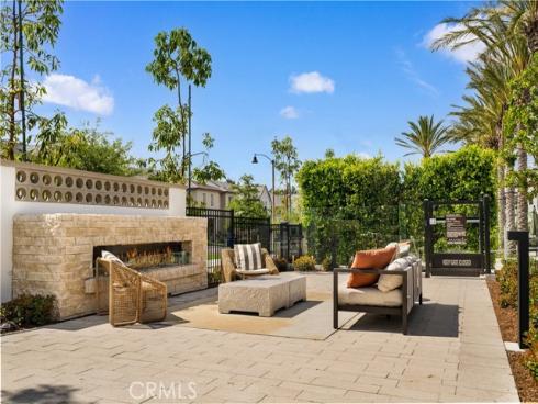 400 Riverbend , Lake Forest, CA