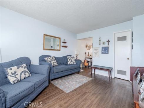 10921 Walnut , Los Alamitos, CA