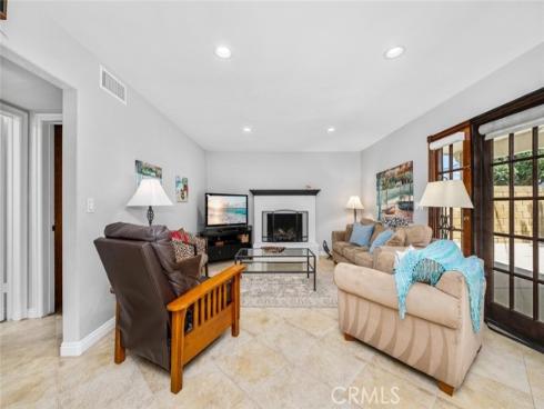 3902  Toland  , Los Alamitos, CA