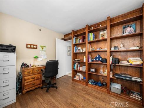 3902  Toland  , Los Alamitos, CA