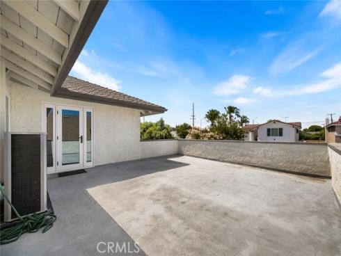 3902  Toland  , Los Alamitos, CA
