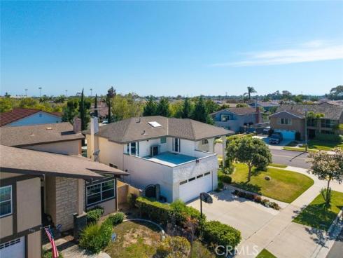 3902  Toland  , Los Alamitos, CA