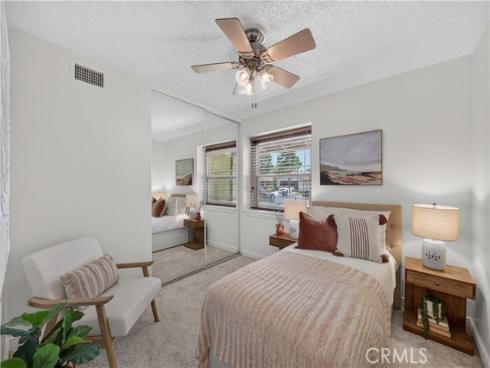 11331 Reagan , Los Alamitos, CA