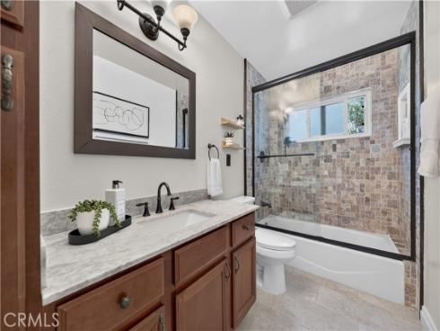 11331 Reagan , Los Alamitos, CA