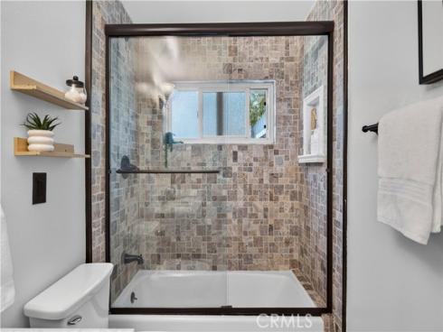 11331 Reagan , Los Alamitos, CA