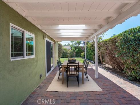 11331 Reagan , Los Alamitos, CA