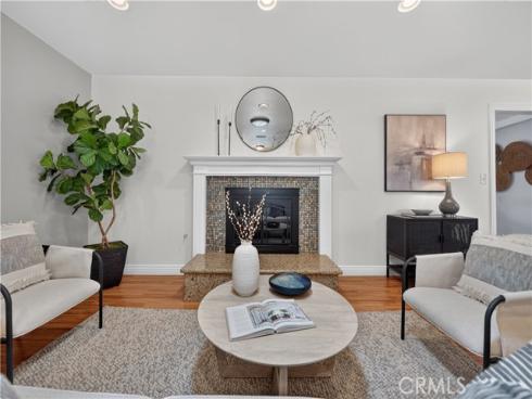 11331 Reagan , Los Alamitos, CA