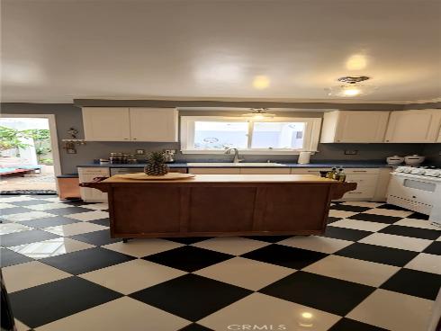 3342  Bradbury  18 , Los Alamitos, CA