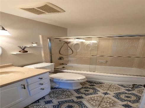 3342  Bradbury  18 , Los Alamitos, CA