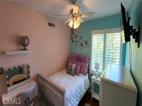 3342  Bradbury  18 , Los Alamitos, CA