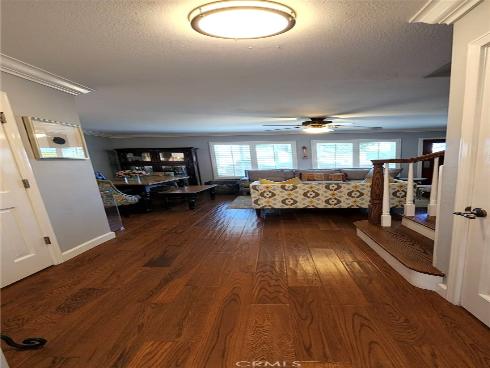 3342  Bradbury  18 , Los Alamitos, CA