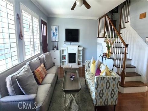 3342  Bradbury  18 , Los Alamitos, CA