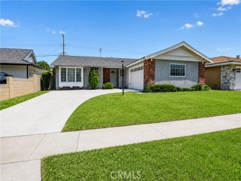 5071 Tripoli , Los Alamitos, CA