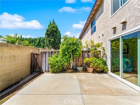 7750  Bolsa  25  Avenue, Midway City, CA