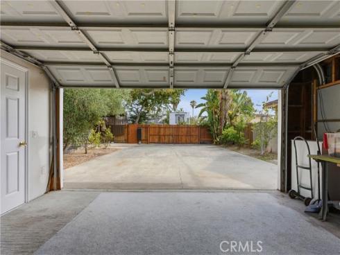14541  Monroe  , Midway City, CA