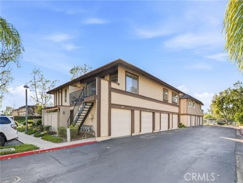 26247 Via Roble 20 , Mission Viejo, CA