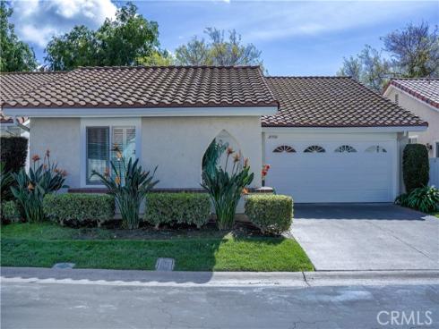27702  Calle Valdes  , Mission Viejo, CA