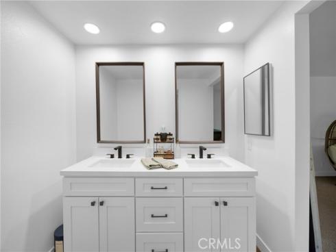 26541 Valpariso , Mission Viejo, CA