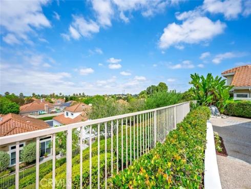 21285 Amora , Mission Viejo, CA