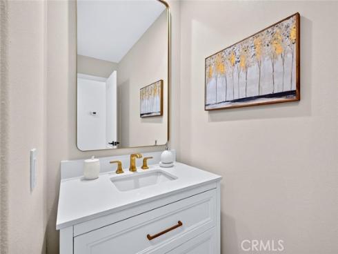 21285 Amora , Mission Viejo, CA