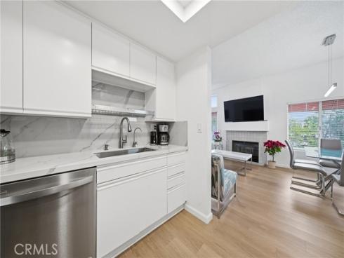 27743 Zircon 104 , Mission Viejo, CA